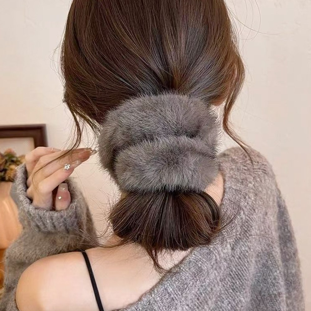 어반이즈 밍크 곱창밴드 헤어 스크런치 9,900원