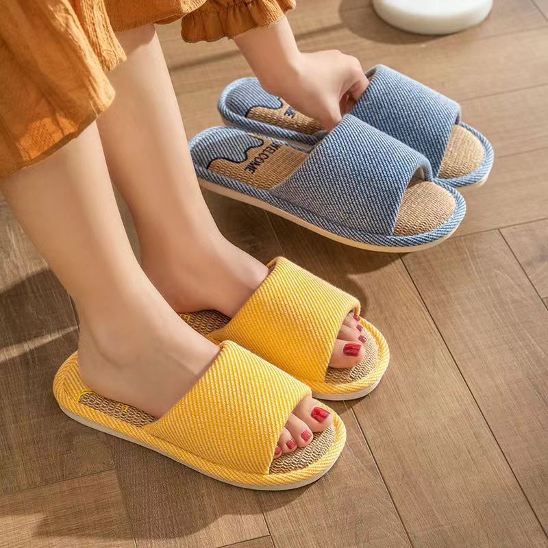 1+1 야옹이 통기성 사계절 발편한 슬리퍼 층간소음방지 귀여운 고양이 거실화 린넨커플 실내화 9,900원