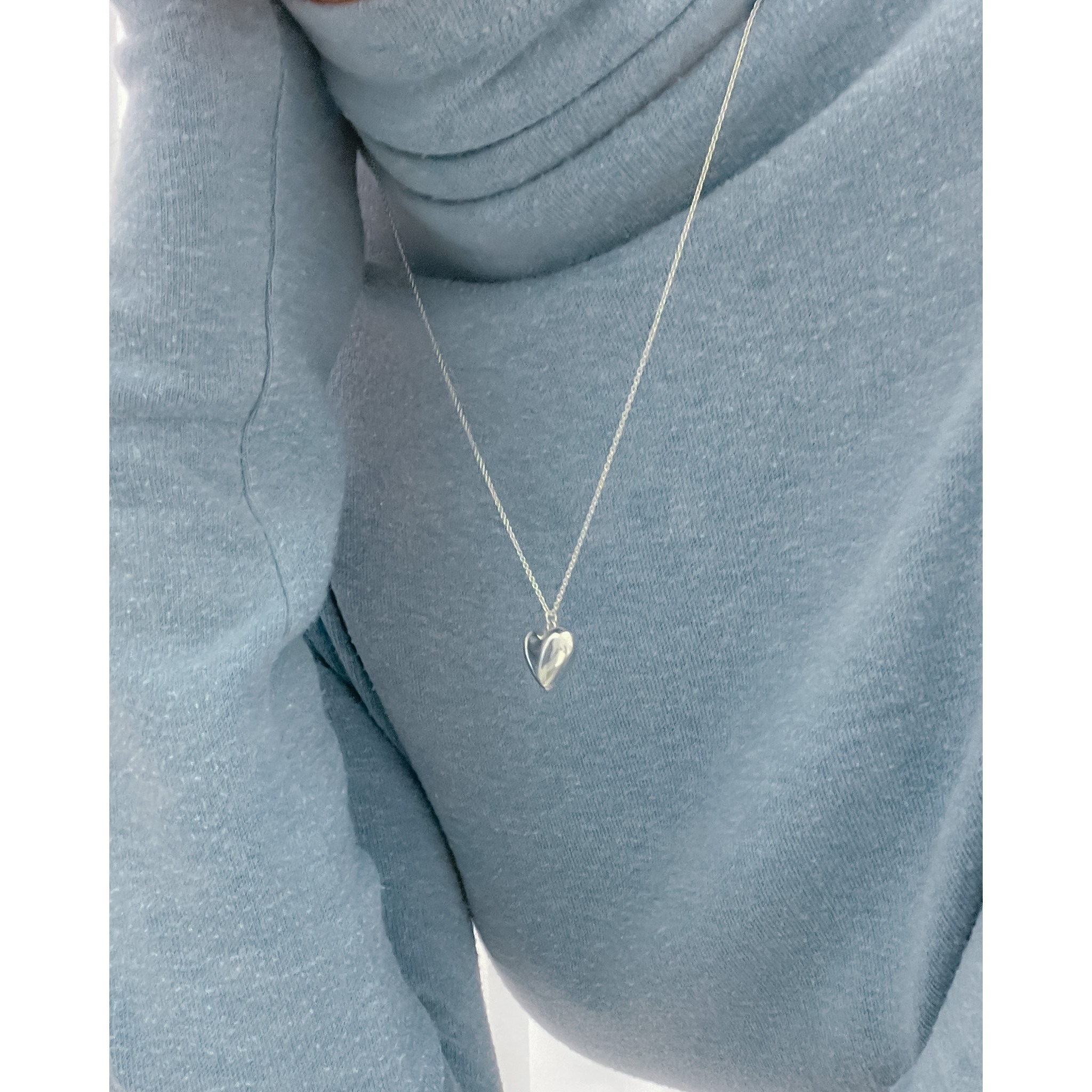 모두디자이너 실버925 듀이 빅 통통 하트 1.5 롱 목걸이 10 75,700원