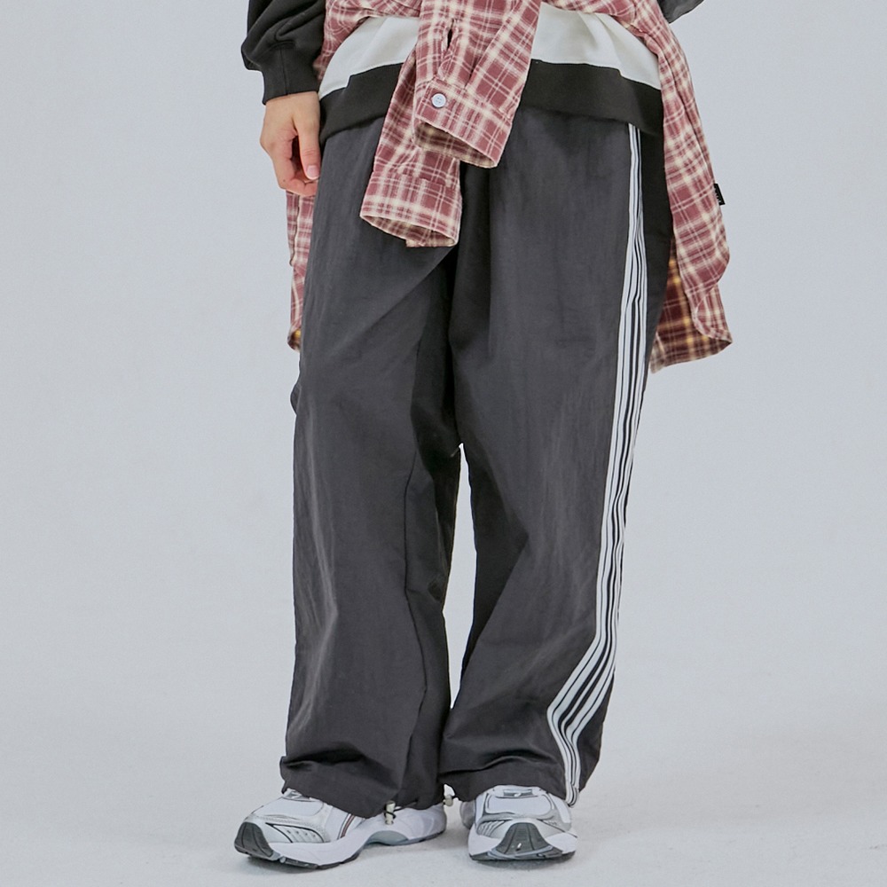 베리드 테잎 파라슈트 팬츠 42,940원