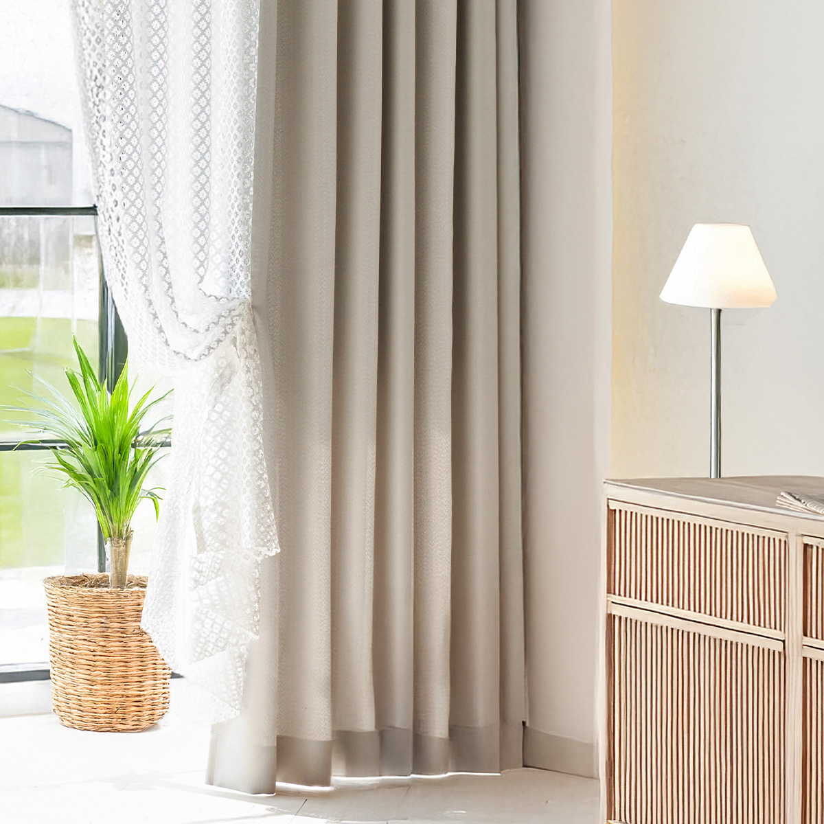 미소홈 루미엘 사계절 형상기억 아일렛형 암막커튼 2p 73,800원