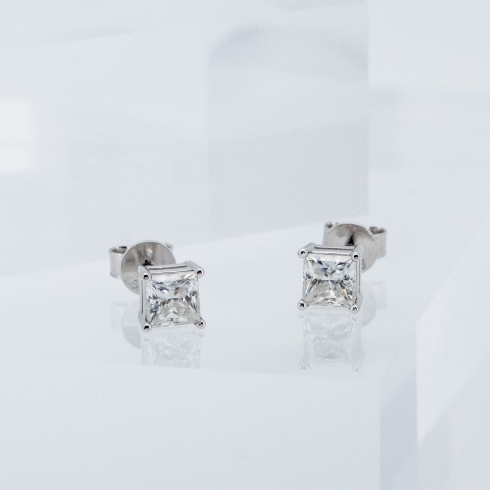 클라르떼, 실버925 모이사나이트 프린세스컷 스퀘어 차분한 귀걸이 133,100원