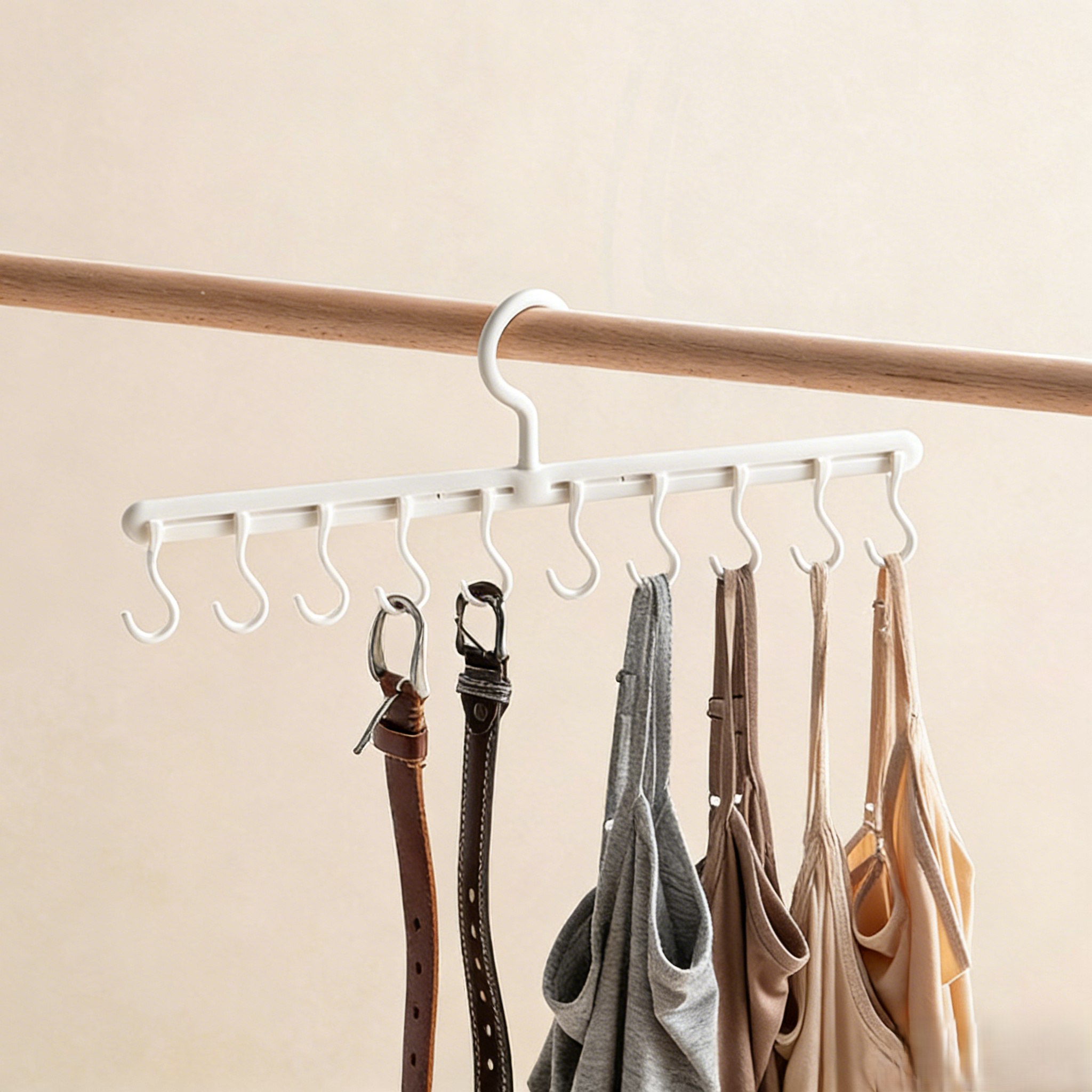 콜콜러브 다용도 집게형 걸이 헴라인 많아요 집게형 행거 회전형 모자 수납 정리 행거 4,900원