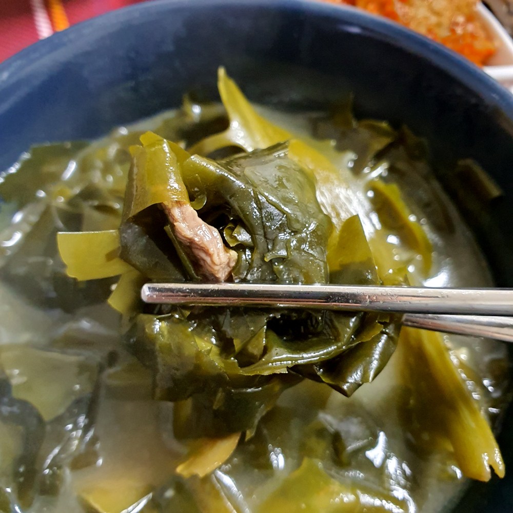 순자네 산모미역 거제도 여차 돌미역 자연산돌미역 2025년 17,500원