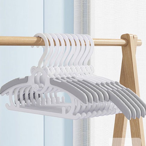 아카시아봉봉 아동용 4단계 길이조절 만능 논슬립 옷걸이 12,300원