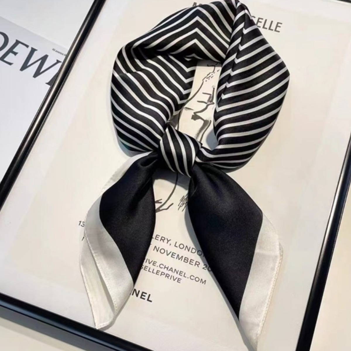 데이즈인 사각 스카프 4종 세트 14,700원