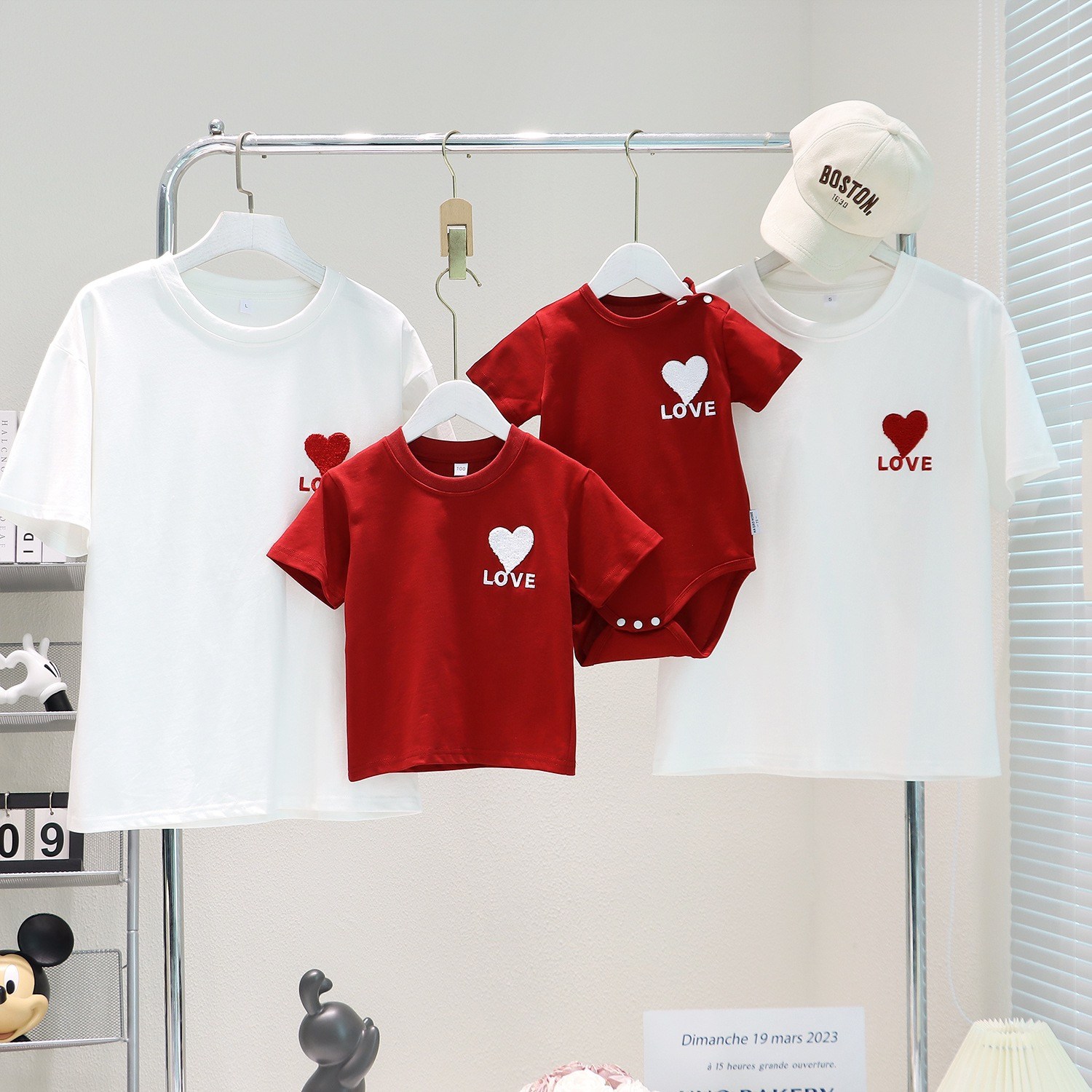 휴먼러브 패밀리룩 아기 백일 돌 촬영 가족티 부모자녀 커플룩 엄마 아빠 딸 아들 시밀러룩 온가족 하트 티셔츠 25,420원