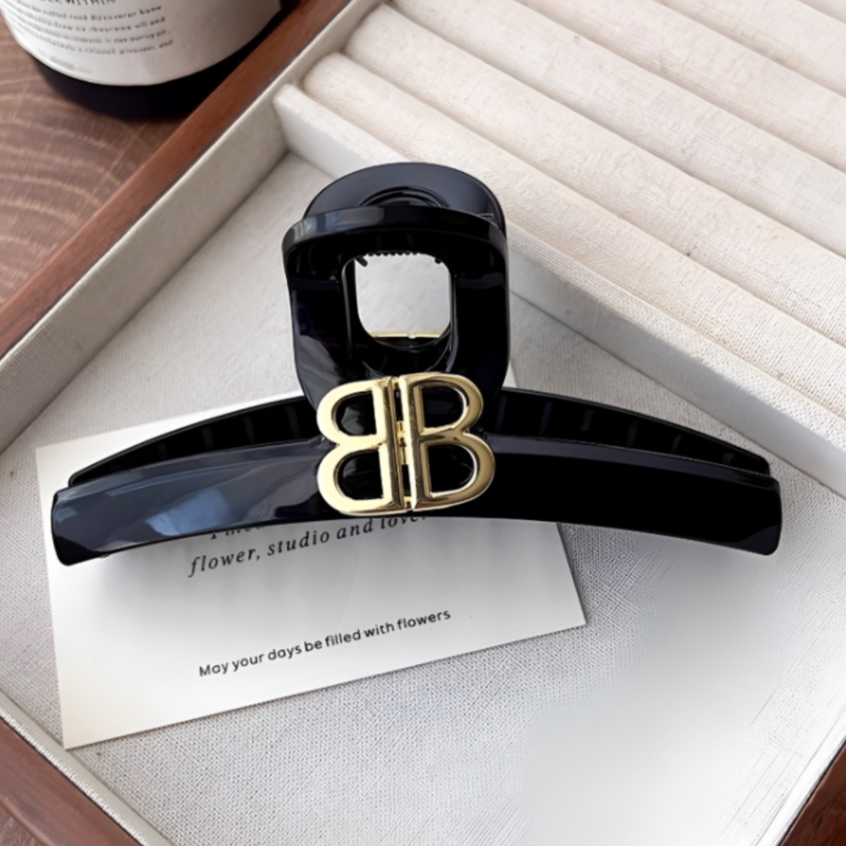 COCOMONSTER 프리미엄 빅골드 더블비 올림머리 헤어 집게핀 13cm 23,000원