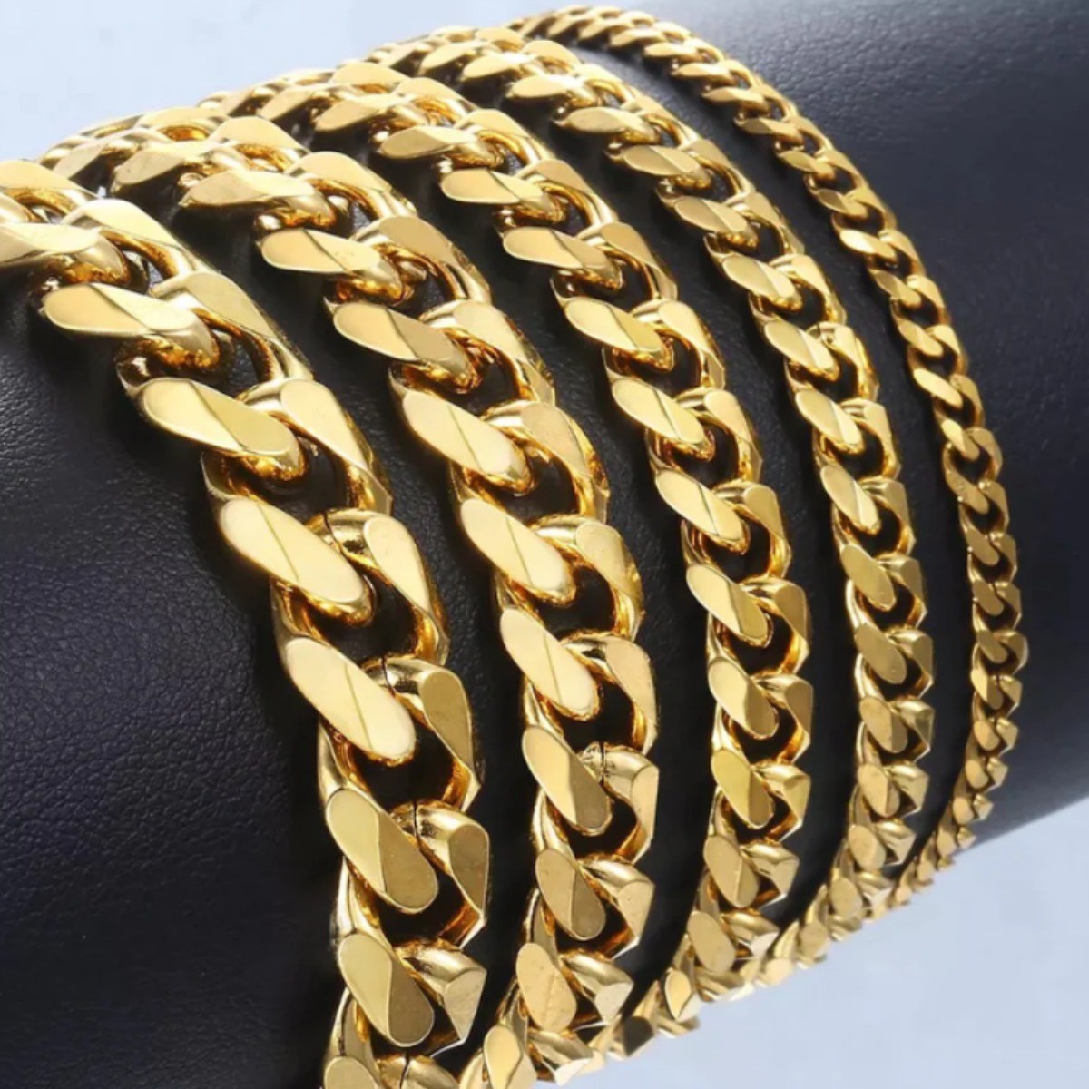 18K 골드 도금 체인 팔찌 써지컬스틸 쿠반체인 남자 여자 도금 팔찌 13,500원