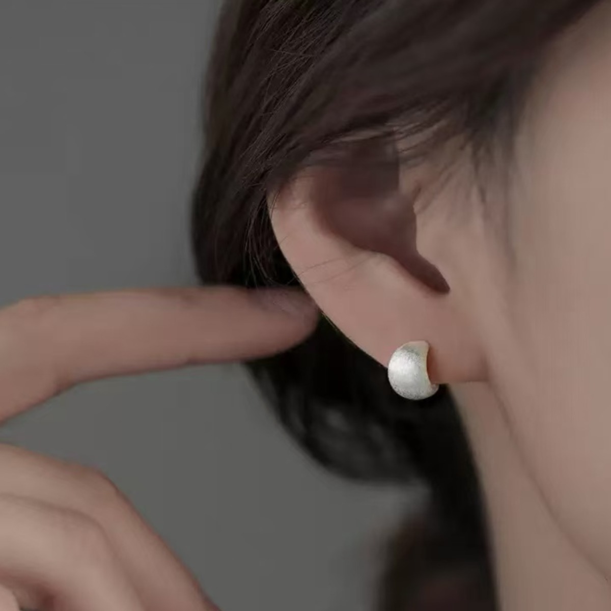 다예코 실버925 매트 볼륨 은귀걸이 12,200원