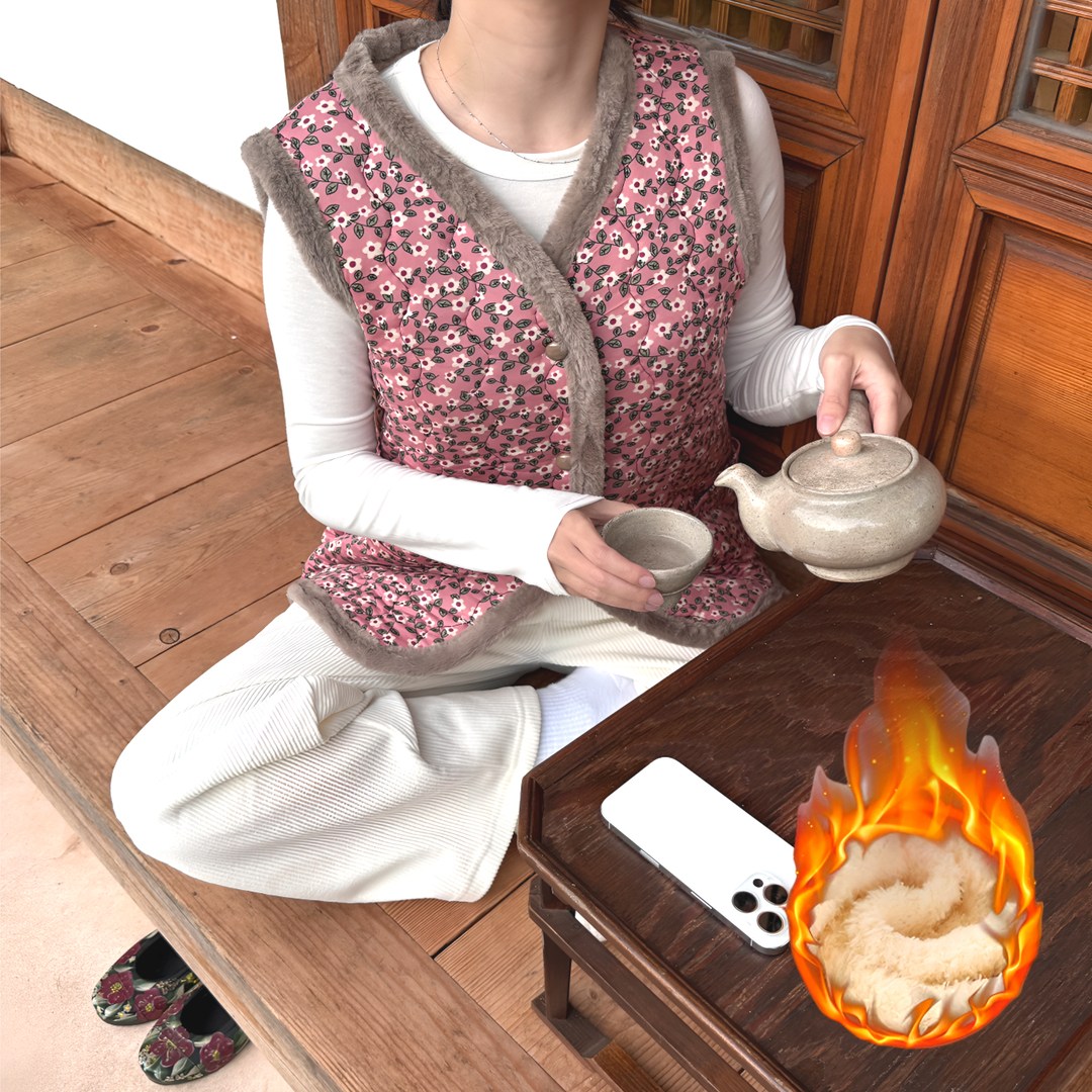 누모아 꽃할매 프리미엄 양털 보온조끼 겨울 여성 누빔 빅사이즈 김장조끼 촌캉스 레트로감성 신상 17,900원