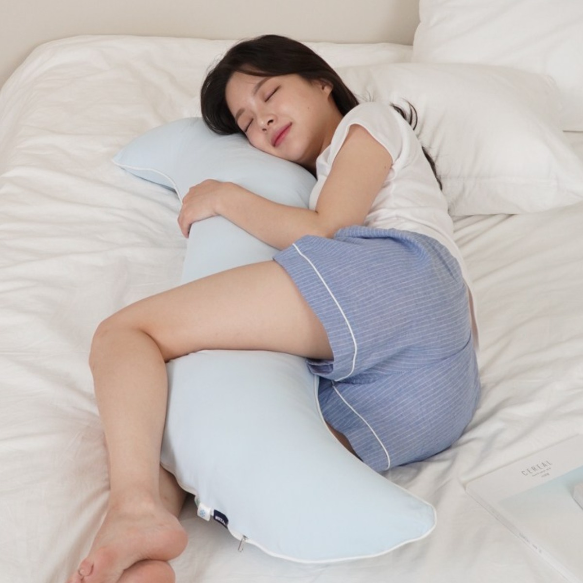 누잠 쿨에어 바나나 바디필로우 l S자 인체공학 전신베개, 스카이블루 49,800원