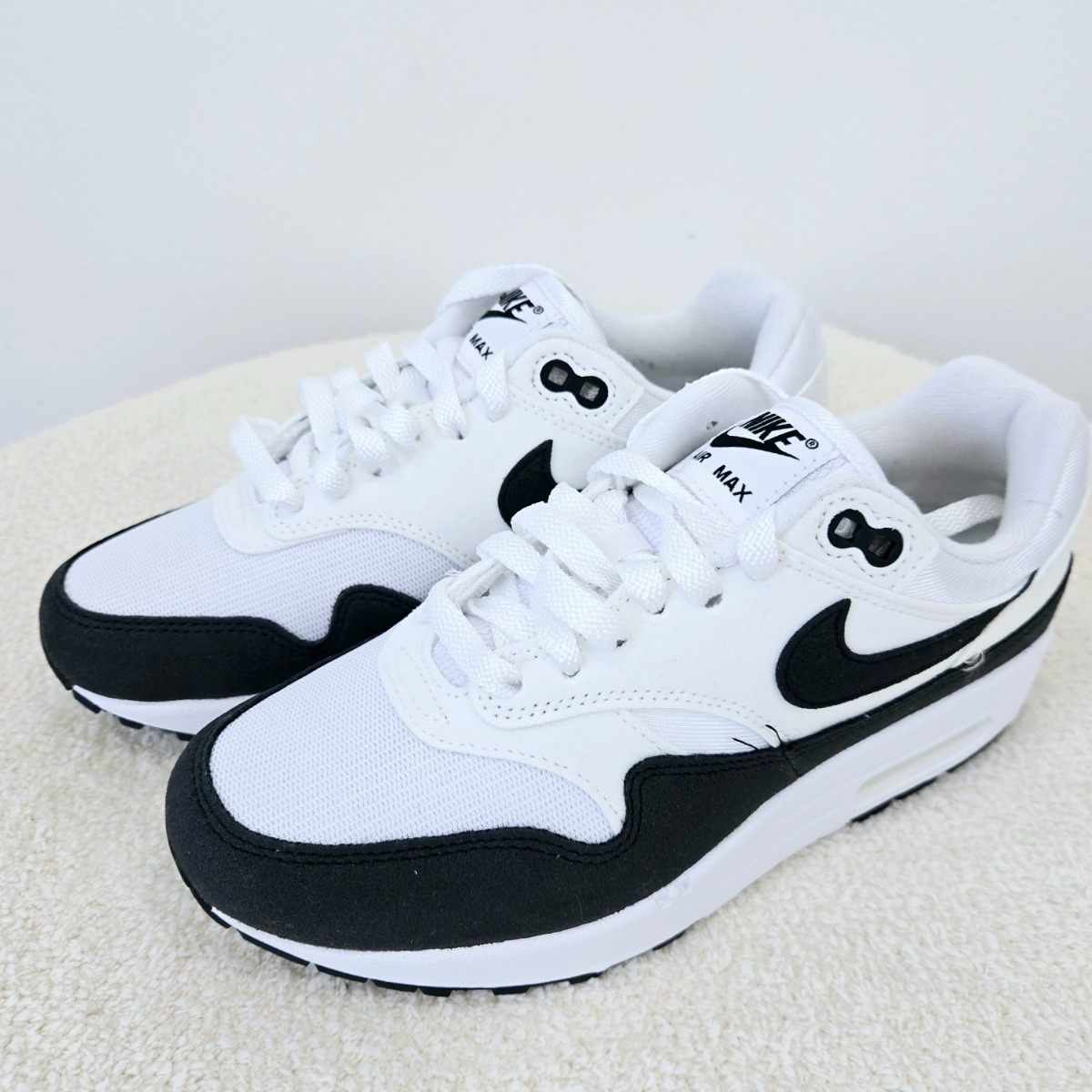 나이키 국내매장판 에어맥스1 남여공용 새학기 클래식 운동화 얼룩지우개 119,000원