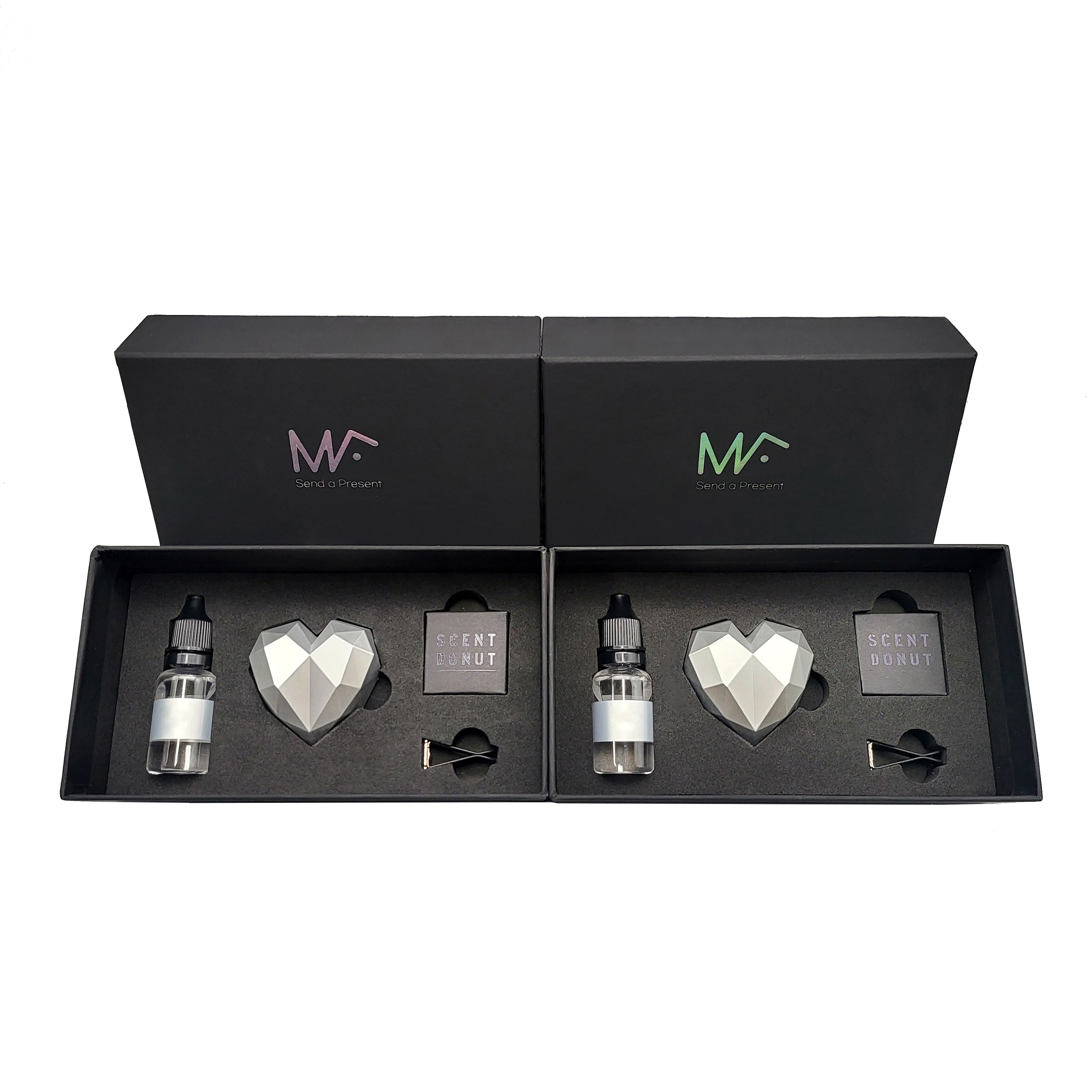 엠퓨처 차량용 하트 방향제 매트 스페이스그레이 2p + 오일 15ml x 2p + 3cm 클립 2p + 오일솜 2p 24,500원