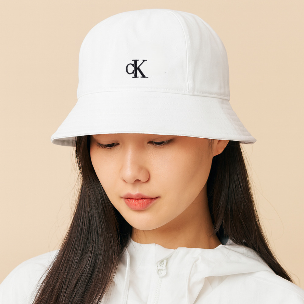 [당일발송] CKJ 캘빈클라인 남녀공용 CK 엠브로이더리 로고 버킷햇 모자 벙거지 41,800원