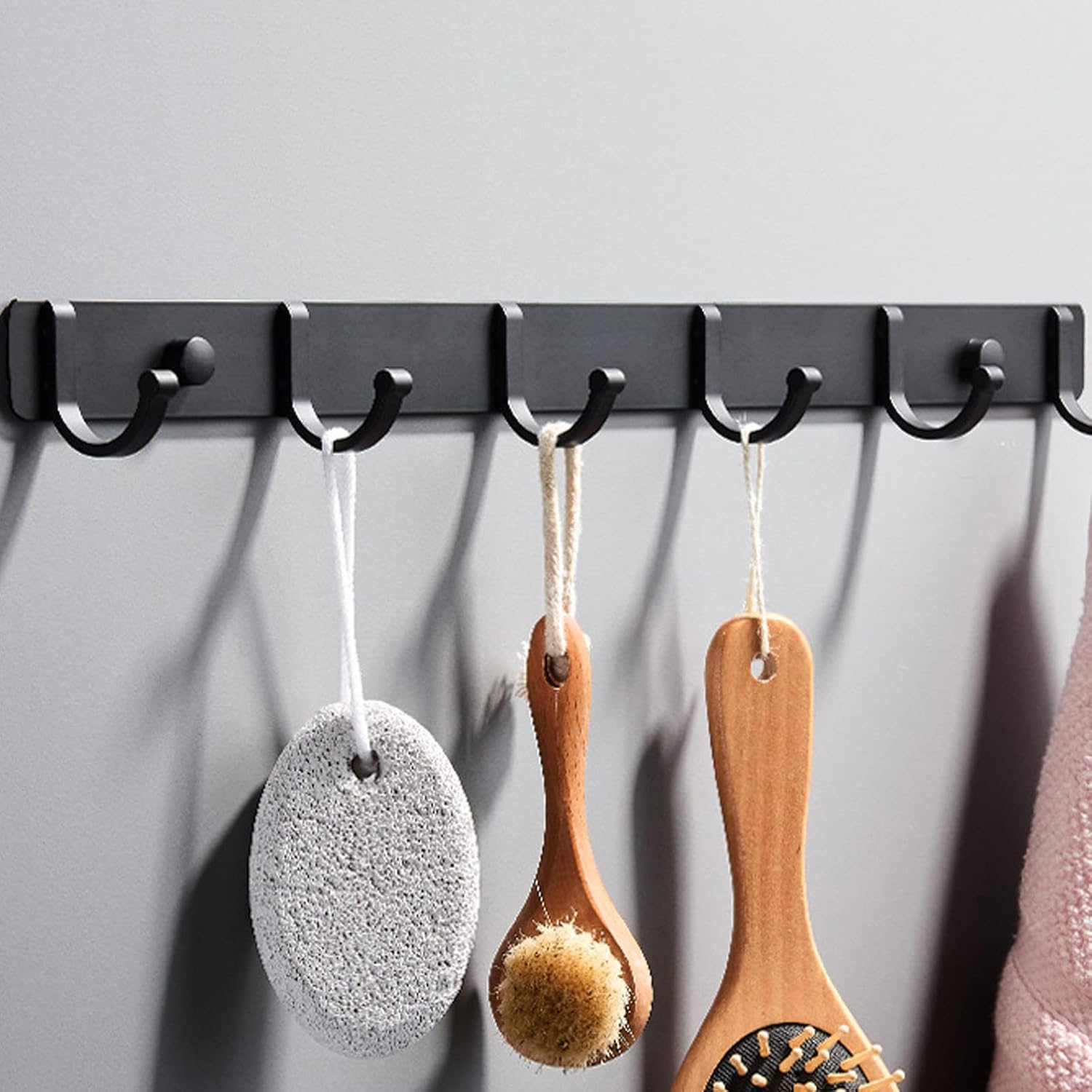 무타공 접착식 다용도 벽걸이 후크 옷걸이 행거 주방 욕실 6구, 1개, 검은색 5,490원