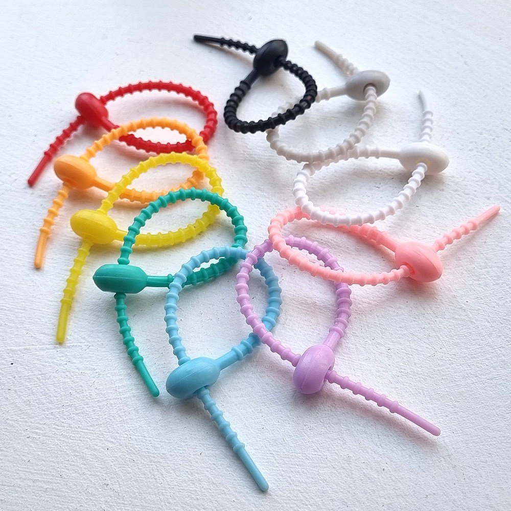 더이안 실리콘 케이블타이 10색 10개세트 15cm 다용도 스트랩 인형 키링고리 선 정리 2,000원