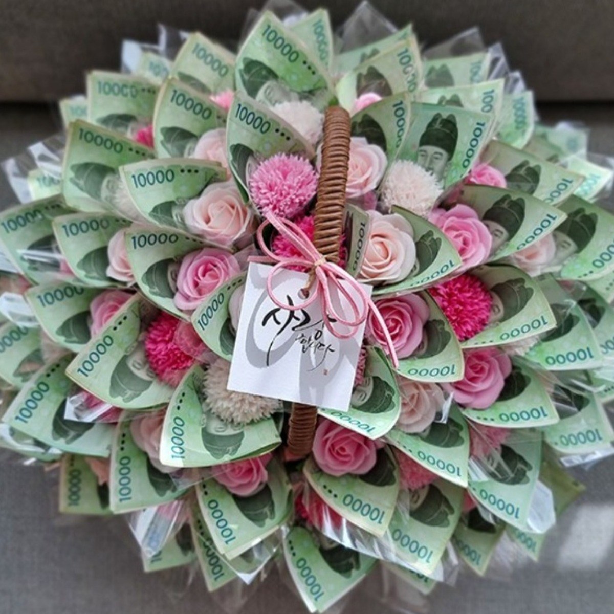 비누꽃바구니 100송이 돈꽃바구니 돈바구니 부모님용돈선물 용돈꽃바구니, 빨강 110,000원