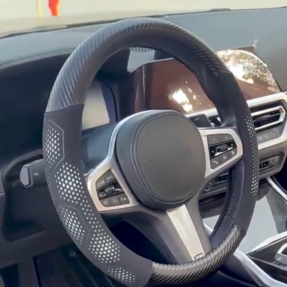 차량용 자동차 알칸타라 카본 투톤 타공 핸들커버 O형 28,900원