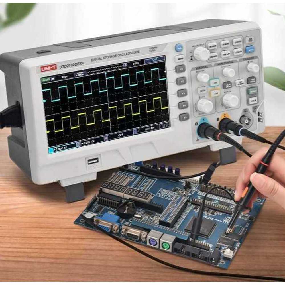UTD2102CEX 디지털 오실로스코프 100M 2채널 대역폭 712,600원