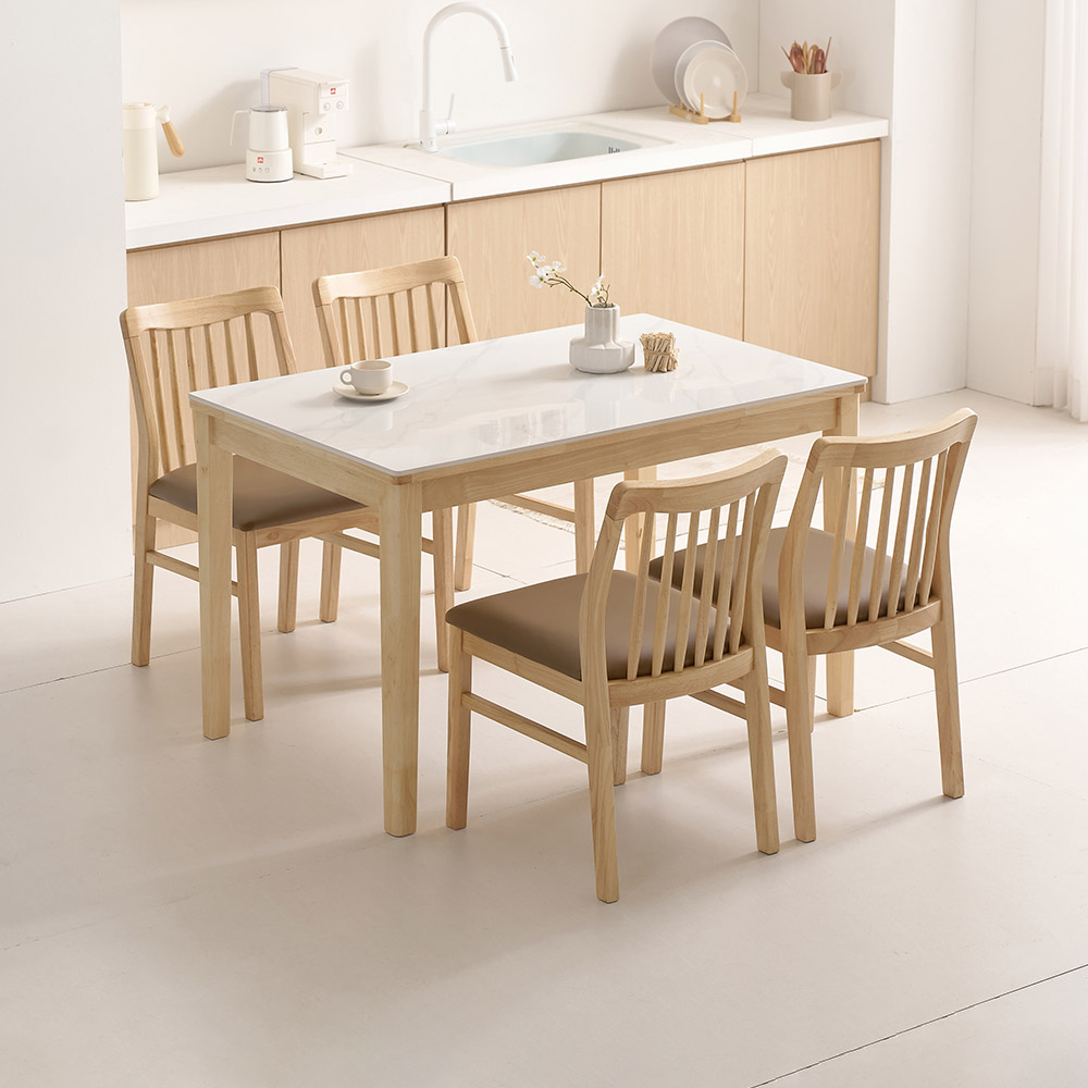 라로퍼니처 디어 1200 유광 포세린 통 세라믹 4인 고무나무 원목 식탁 세트 350,000원