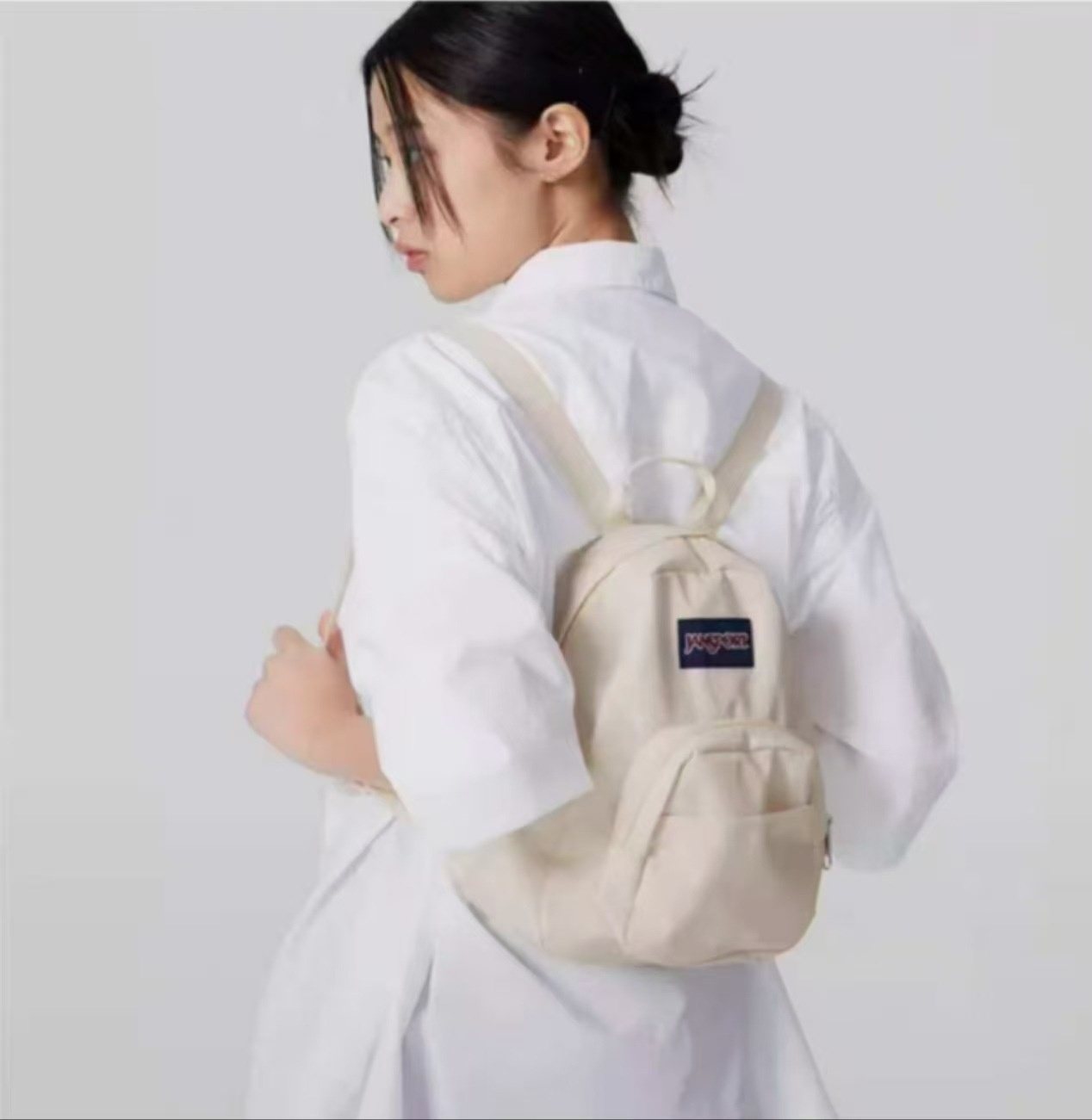 JanSport 잰스포츠 키즈 미니 백팩 TDH6 경량 휴대용 어린이 책가방 데일리 가방 29,800원