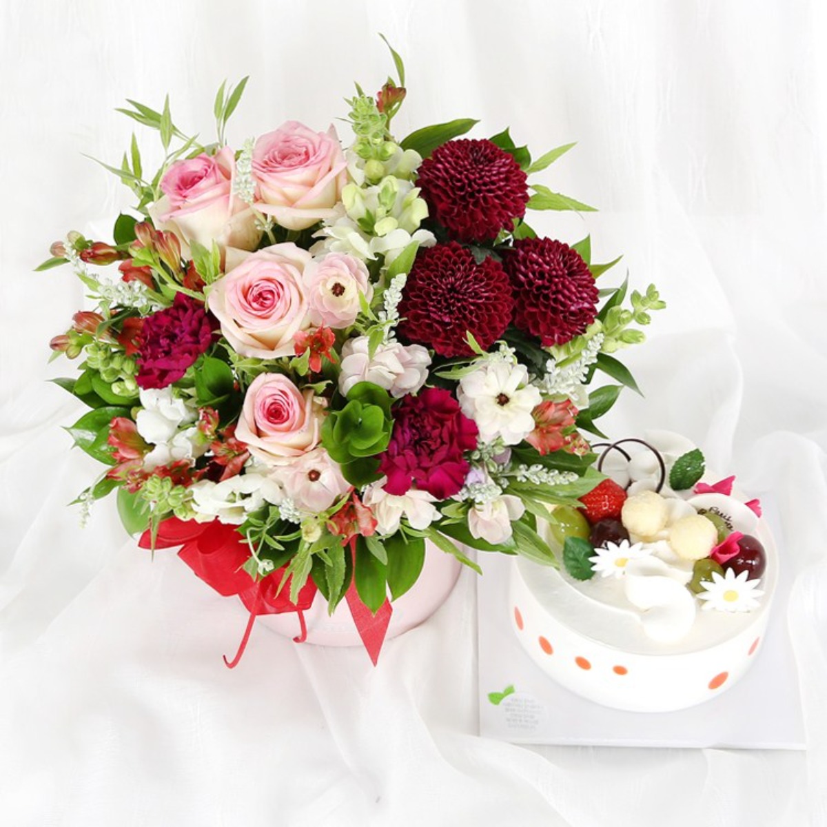 (오늘도착) 99플라워 프리미엄 꽃상자 "우아한고백 + 케익" ST-B462 - 생일선물 감사선물 플라워박스 당일꽃배달 전국당일배송 생화 102,800원