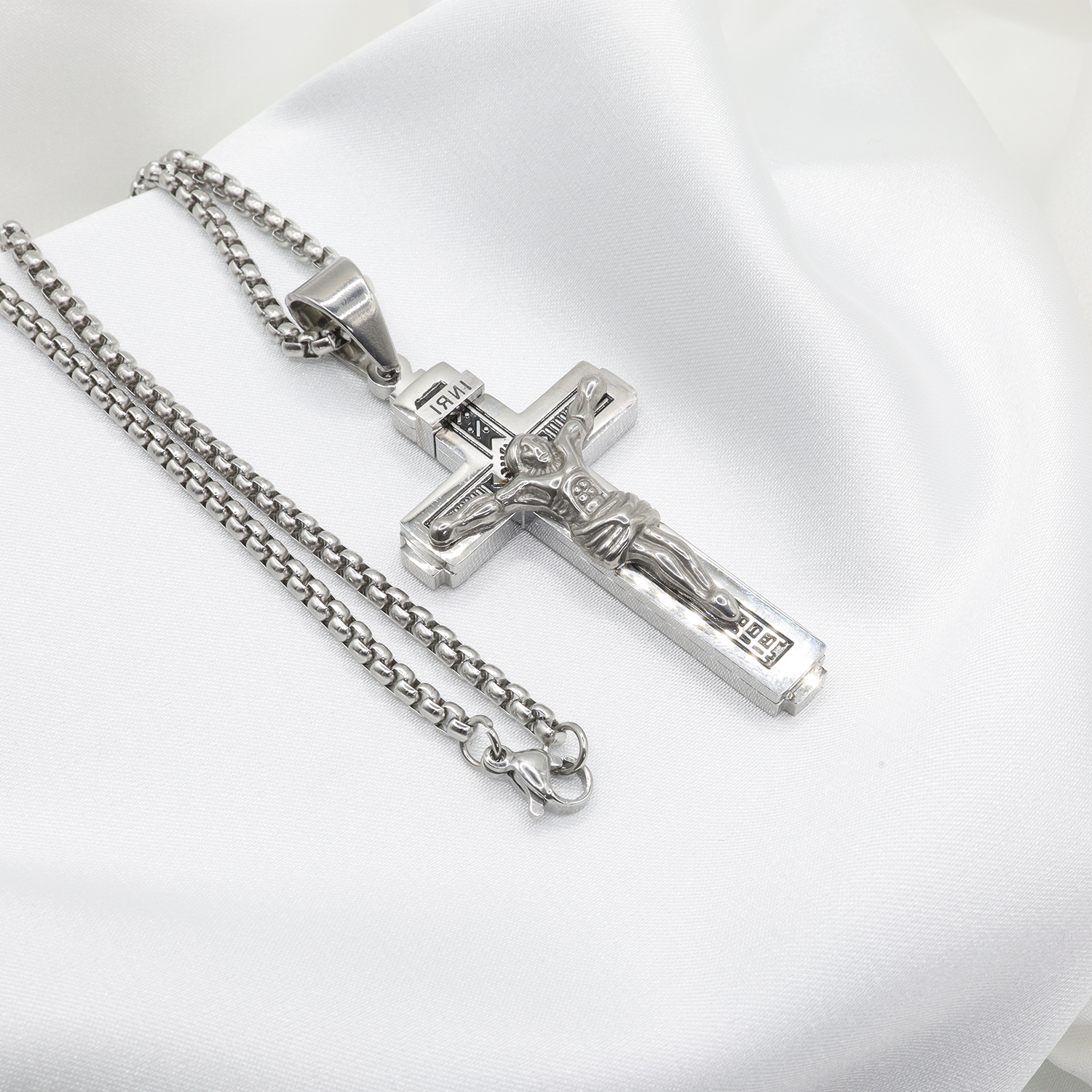 1+1 바르고 십자가 목걸이 패션 펜던트 써지컬스틸 19,900원