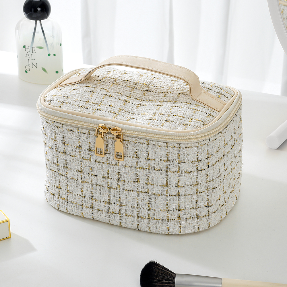 코멧 클래식 트위드 대용량 화장품 파우치 3,990원