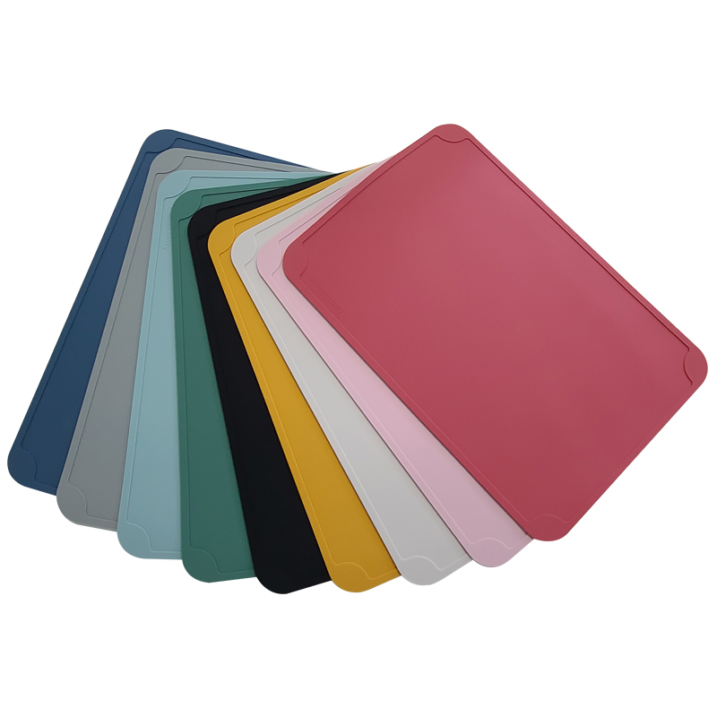 [무료배송] 엘린까사 국내제작 실리콘매트 4인 식탁매트+건조매트 추가 (버블패턴), 1개 41,900원