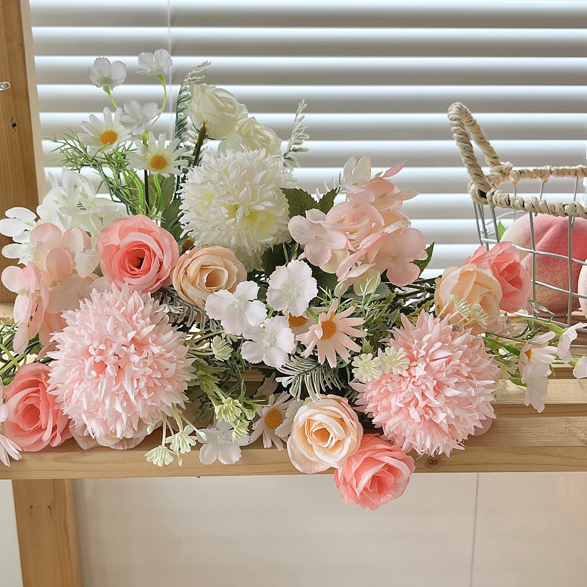 Equator 생화같은 인테리어 조화 꽃다발, 2개, 핑크 15,700원