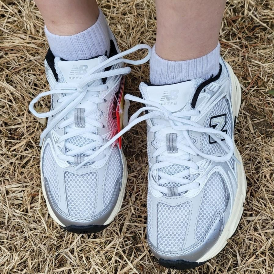 뉴발란스 530 화이트 (국내매장판) 140,300원