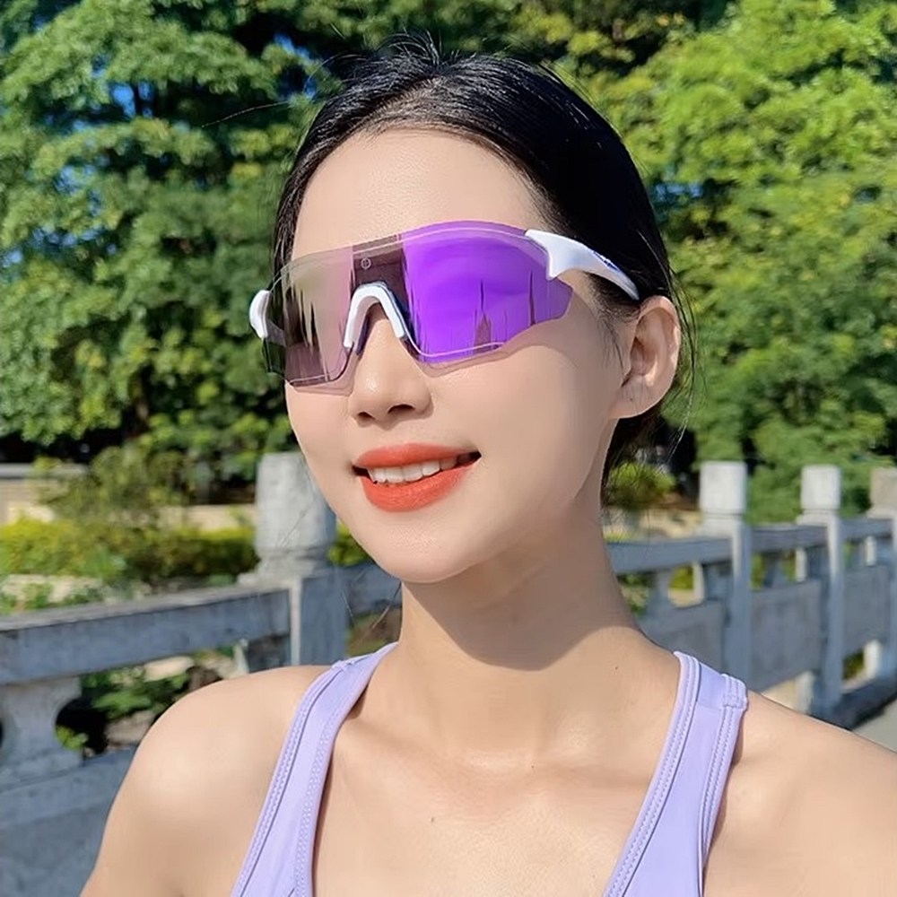 [오늘발송] EYES ONE 변색 러닝 고글 달리기 라이딩 자전거 골프 야구 등산 자외선 차단 운동 선글라스 69,000원