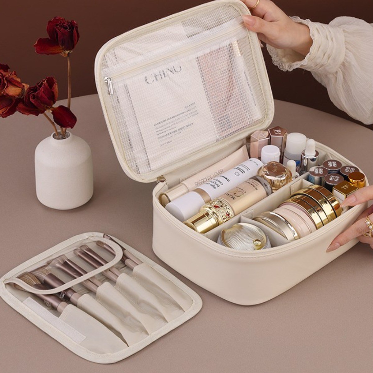 뚱이모네 여행용 대용량 화장품 파우치 메이크업 수납가방 9,600원