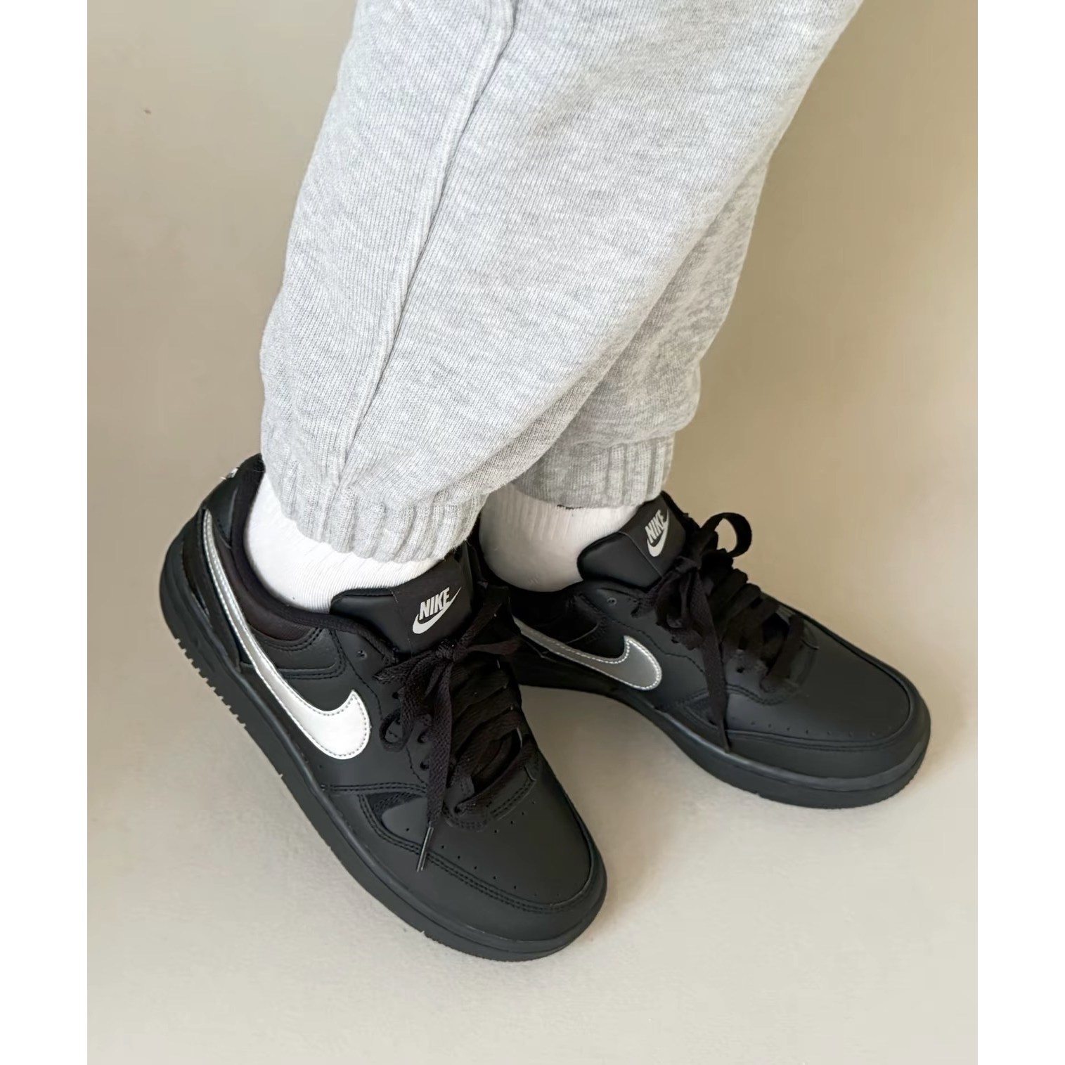 나이키 남성 운동화 감마 포스 블랙 실버 메탈릭 발이 편한 신발 남자스니커즈 키높이신발 굽있는운동화 139,500원