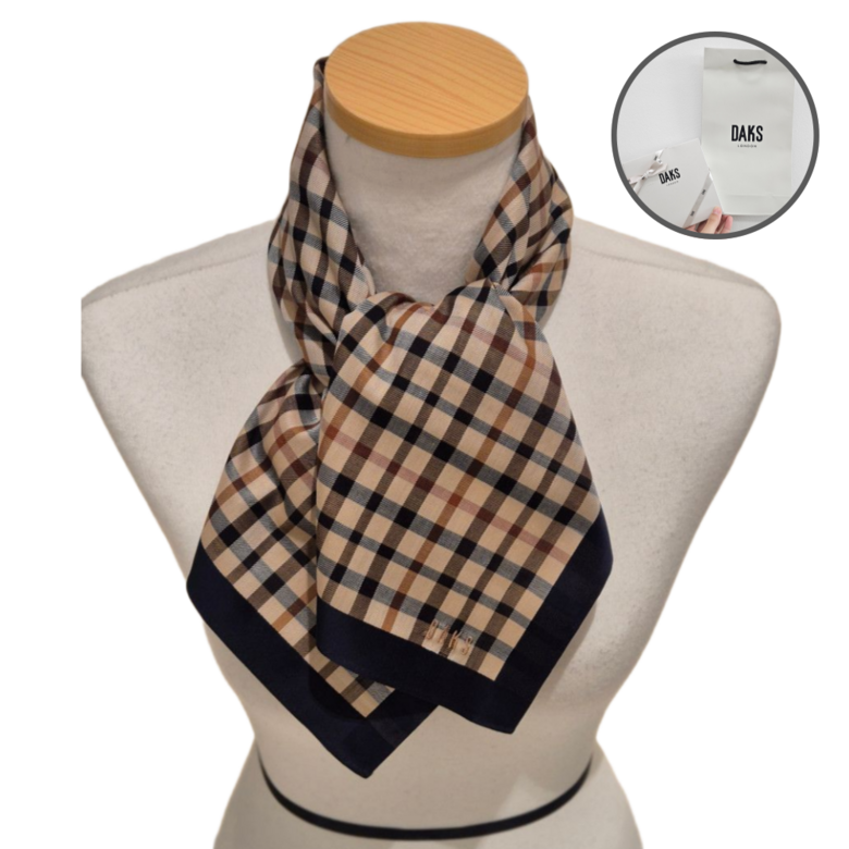 닥스 정품 체크무늬 쁘띠 스카프, 현재가 32,000원
