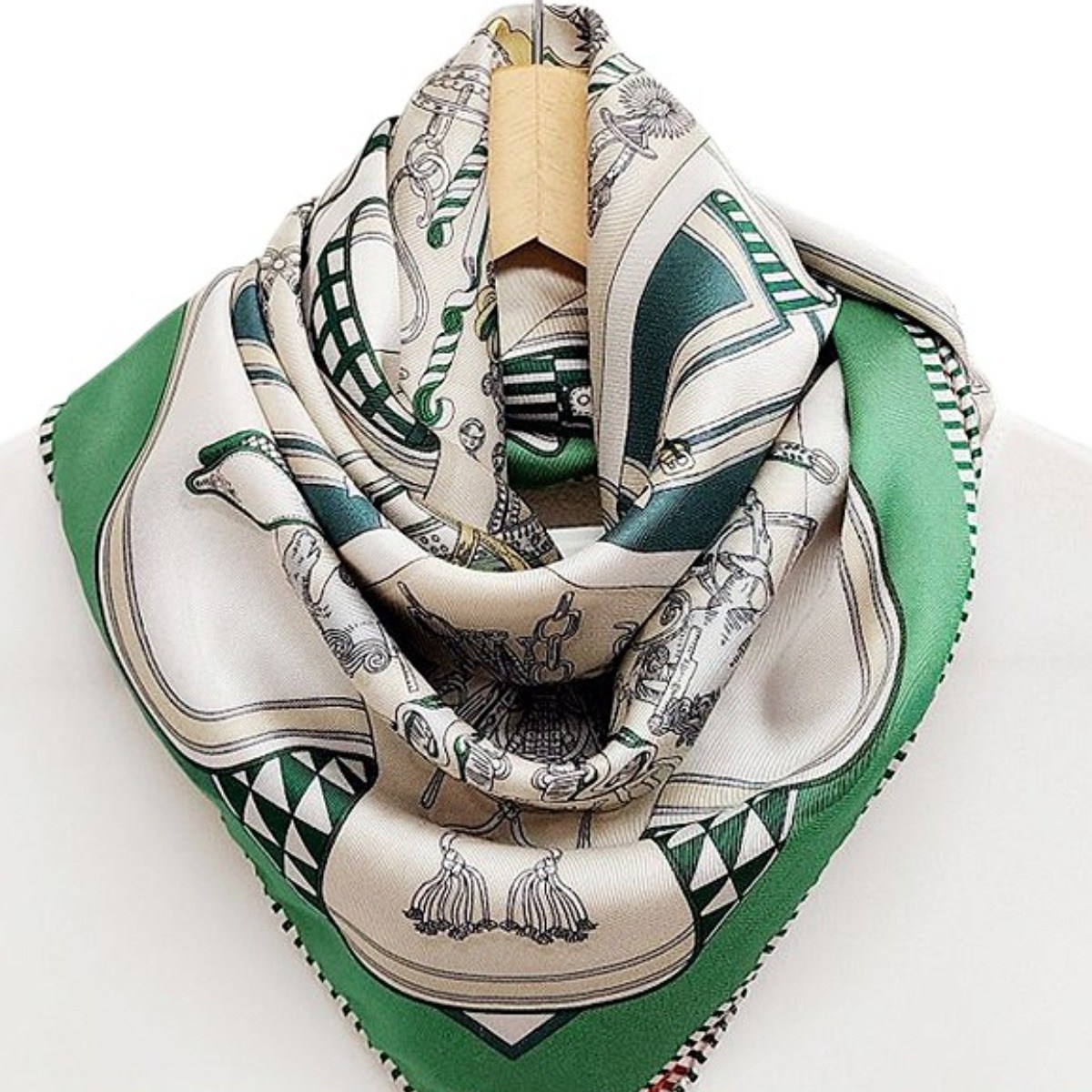 그레이스 양면 실크스카프 사계절 정사각 70 사이즈 양면으로 실용적인 여성 고급 스카프 머플러 14,500원