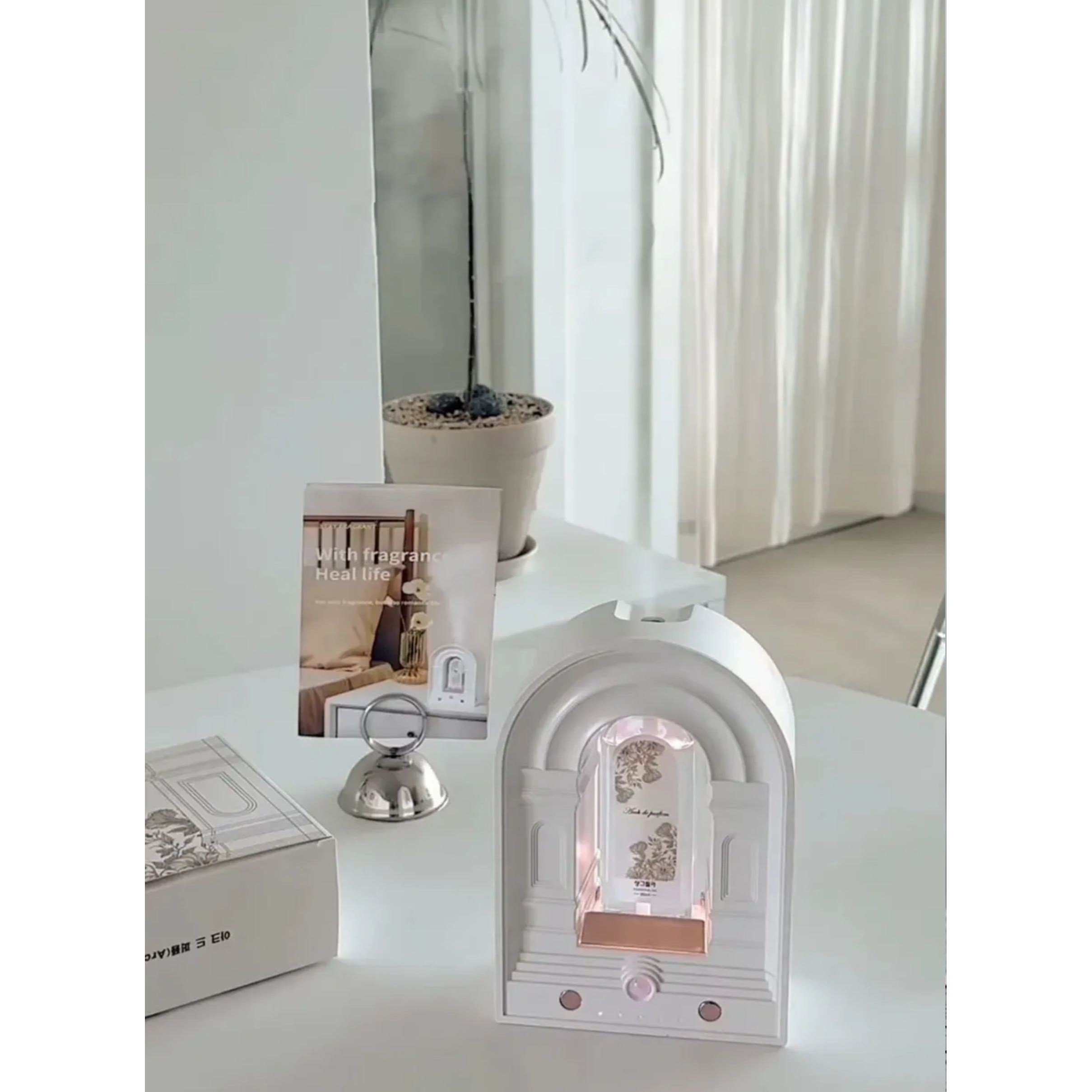 OJU 자동분사 사무실 거실 화장실 게이트 업소용 디퓨저 오브제 방향제 아크 드 퍼퓸, 90ml, 1개, 디스펜서 화이트 22,500원