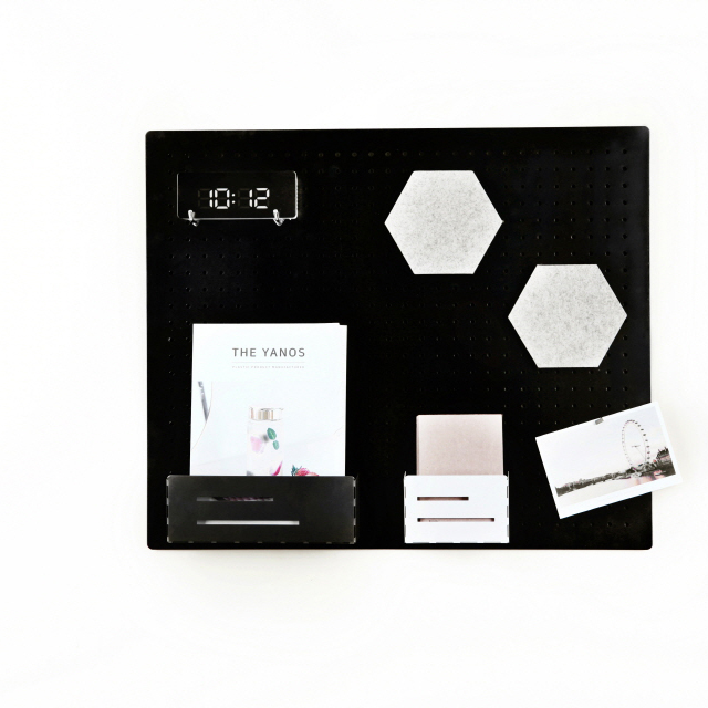 타공판닷컴 인테리어 타공판 모던 대형 600 x 500 mm, 1개, 블랙 26,600원