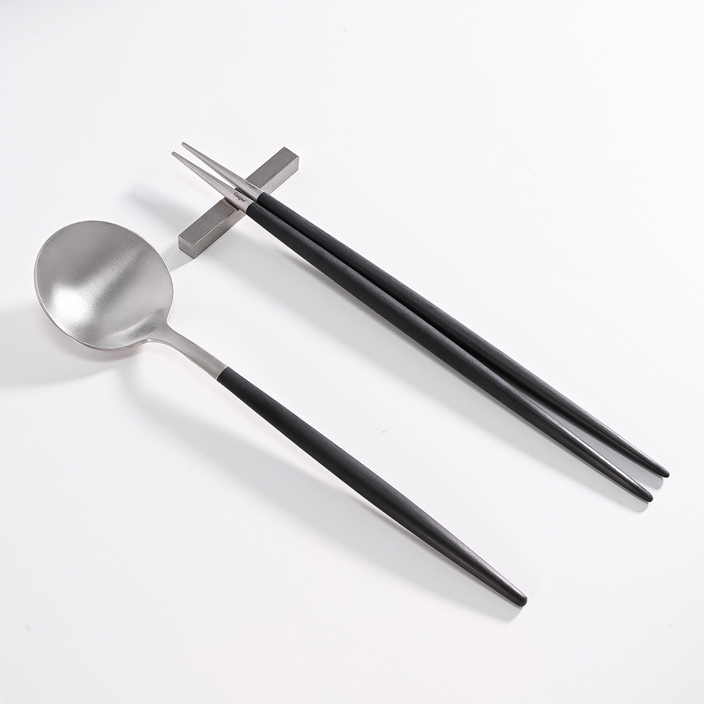 큐티폴 고아 블랙 한식 2종 세트 54,500원