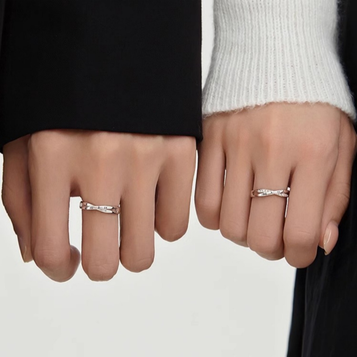 LuckyGlory 커플링 925 꼬임 큐빅 실버 오픈링 심플 사이즈 조절형 대학생 1314 일생일세 남녀 커플 반지 세트 + 사은품 16,900원