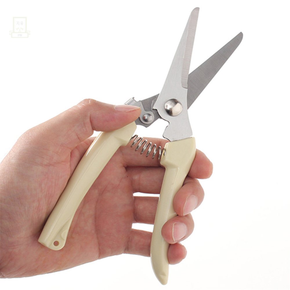 스토어-이유 전지가위 가드닝 2p 직선 베이지 식물관리정원가위2p구성 7,600원