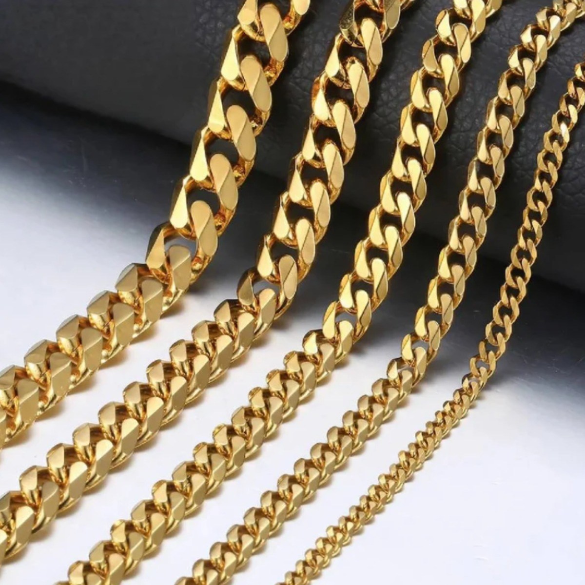 18K 골드 도금 체인 목걸이 써지컬스틸 쿠반체인 남자 목걸이 줄 25,500원