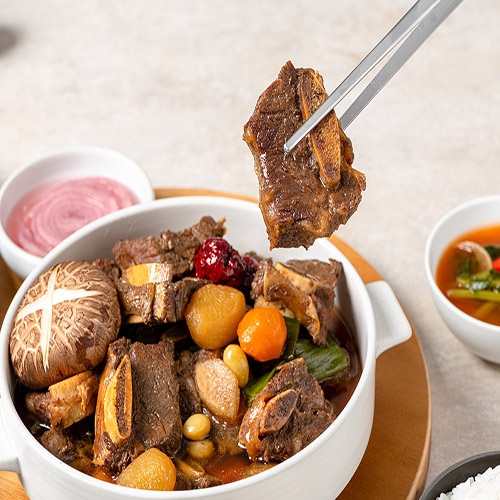 [로움갈비] 생과일숙성 양념 초이스등급 소 갈비찜 2kg 어버이날 상차림 선물 부모님 캠핑, 2kg, 1개 67,000원