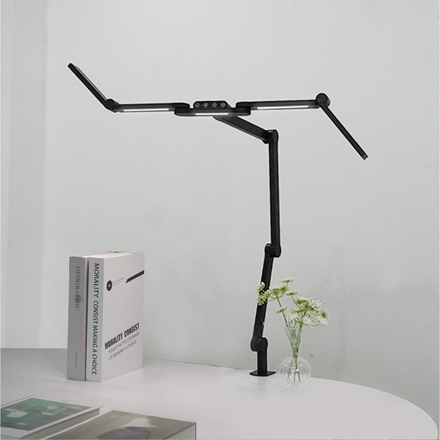 룩스베러 STDL04 스탠드 삼성 시력보호 와이드 책상스탠드 144,000원