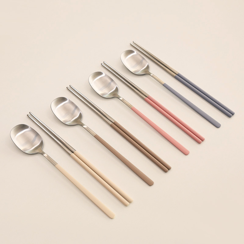 달팽이리빙 퀴진드마망 순수 4인 커트러리 16,000원