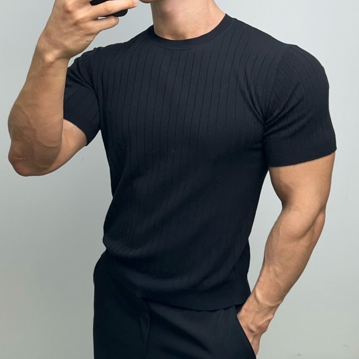 AMBEX 남자 여름 머슬핏 반팔 라운드 스트라이프 비스코스 니트 카라티 티셔츠 슬림핏 27,900원