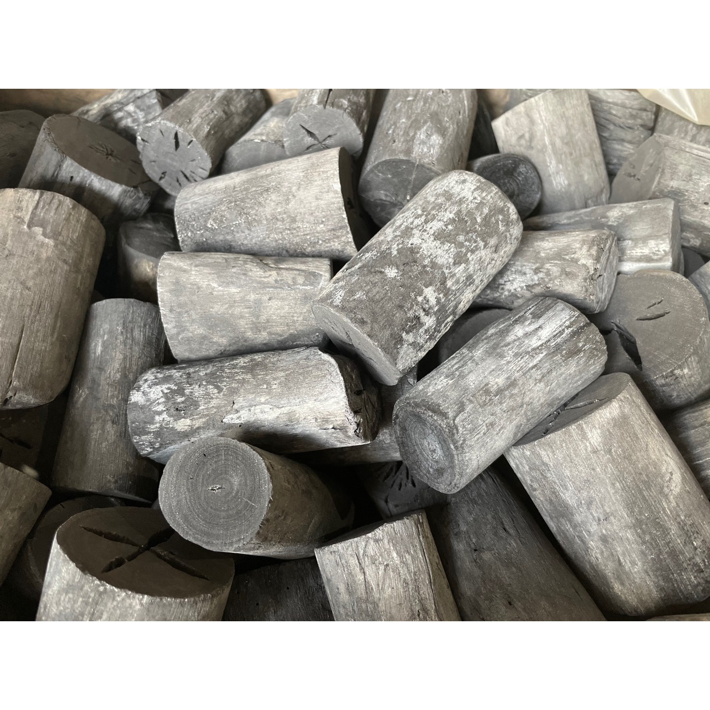 장시간의지속력과 강력한 화력의 프리미엄 두번구운 참숯백탄 비장탄 업소 캠핑용, 10kg, 2개 73,000원