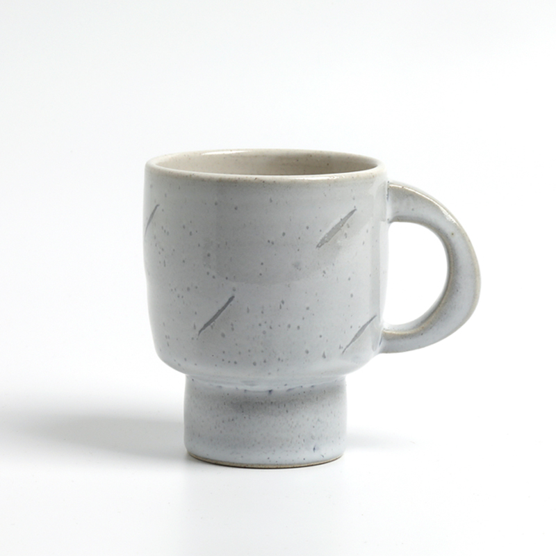 [국산] SURA 수라도자기 빗소리 핸드메이드 도자기 머그컵 350ml 집들이 생일 선물용, 빗소리 화이트 머그1P, 1개 28,900원
