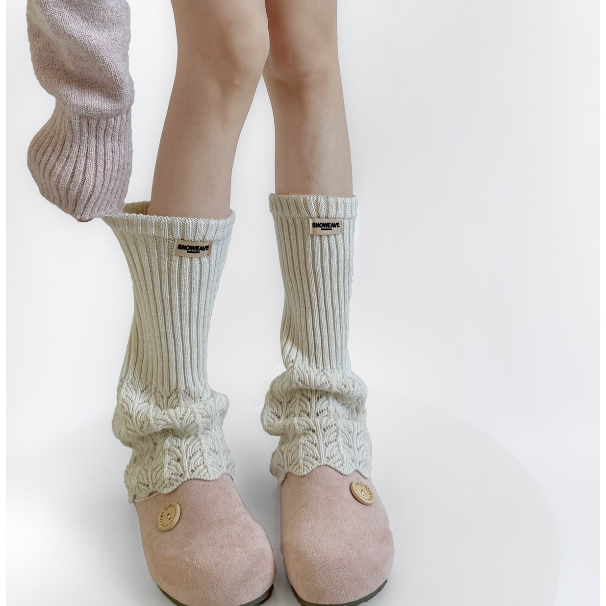 젬버트 겨울 니트 울 골지 꽈배기 물결 오버 루즈핏 레그워머 11,900원